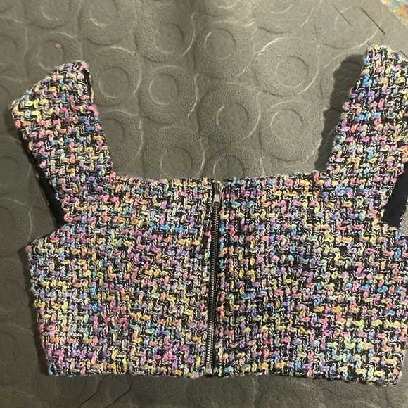 Multi colored crochet crop top. - Picture 2 of 4